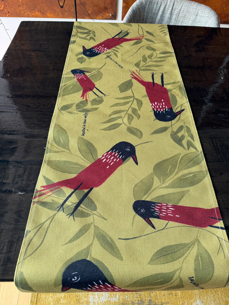 Caminho de Mesa Pássaros Amarelo